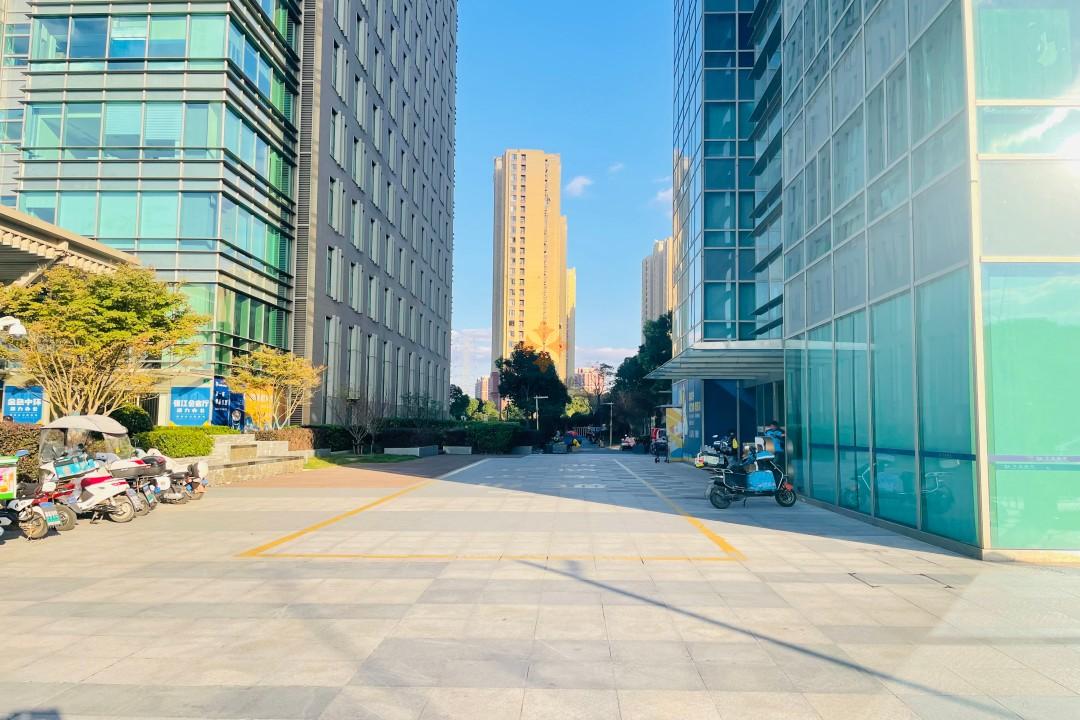 浦東 復(fù)地萬(wàn)科活力中心 50平米 簡(jiǎn)裝